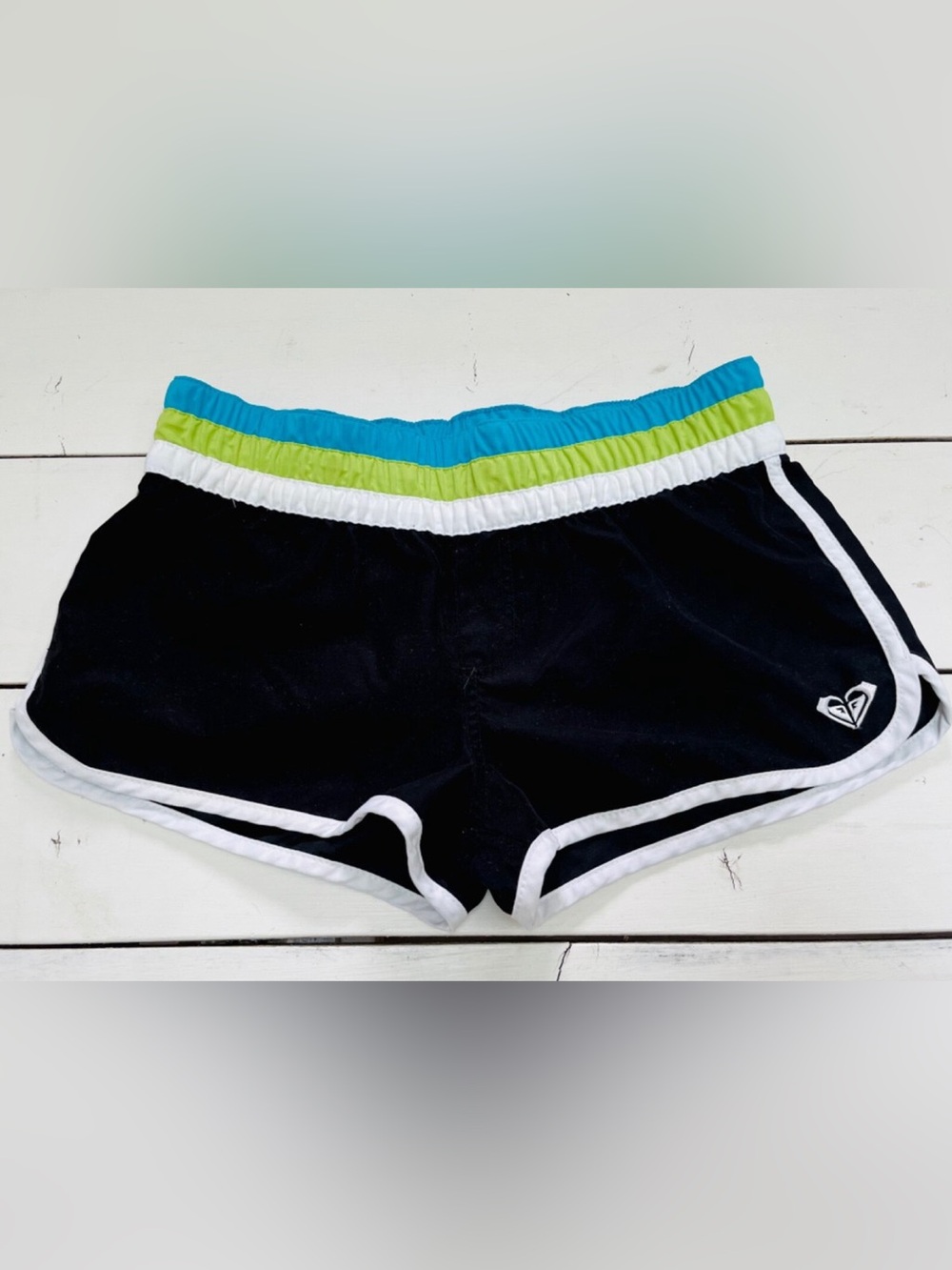 😎 Roxy Y2K board shorts